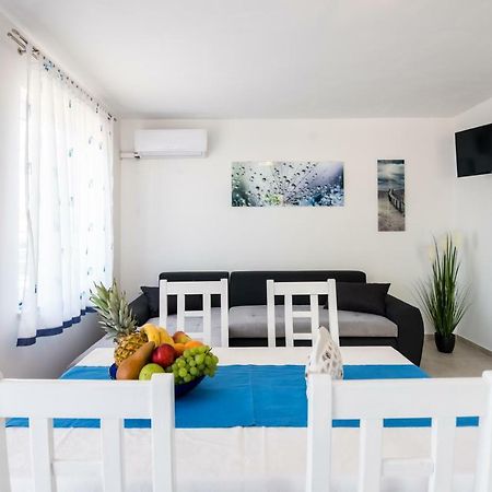 Apartments Dora Vantacici Ngoại thất bức ảnh