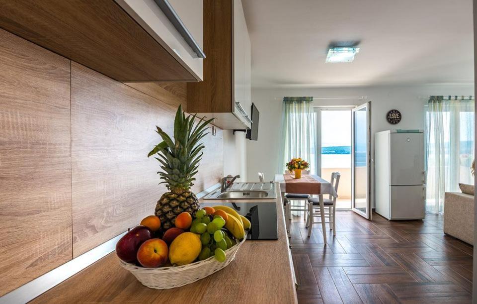Apartments Dora Vantacici Ngoại thất bức ảnh