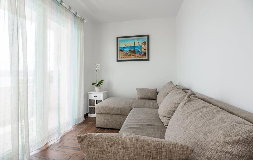 Apartments Dora Vantacici Ngoại thất bức ảnh