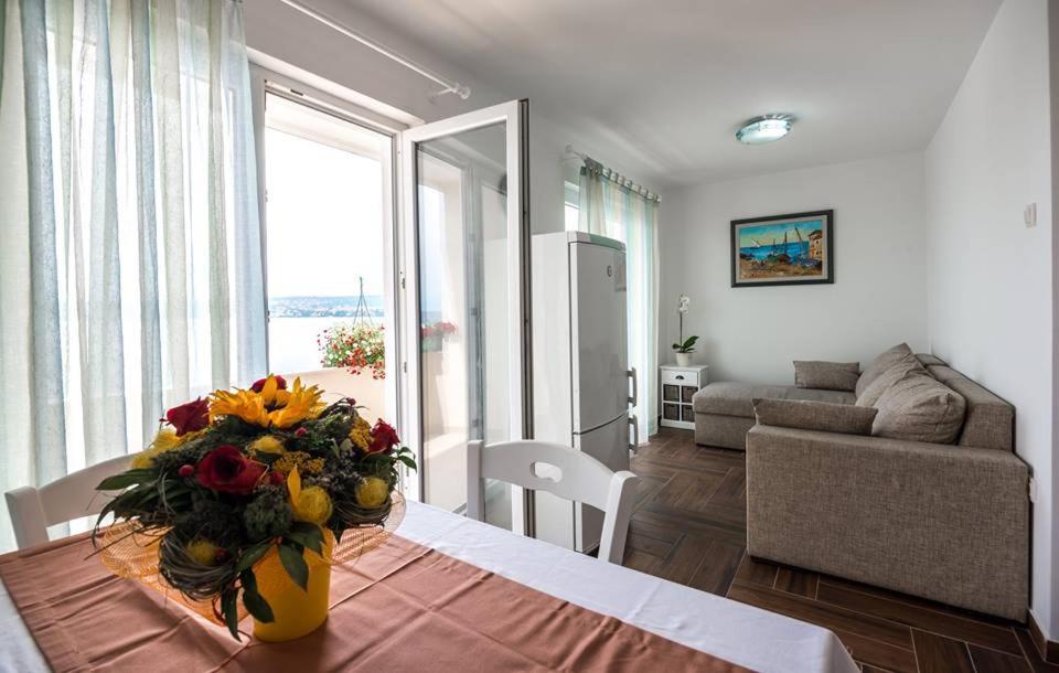 Apartments Dora Vantacici Ngoại thất bức ảnh