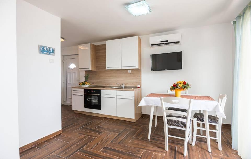Apartments Dora Vantacici Ngoại thất bức ảnh