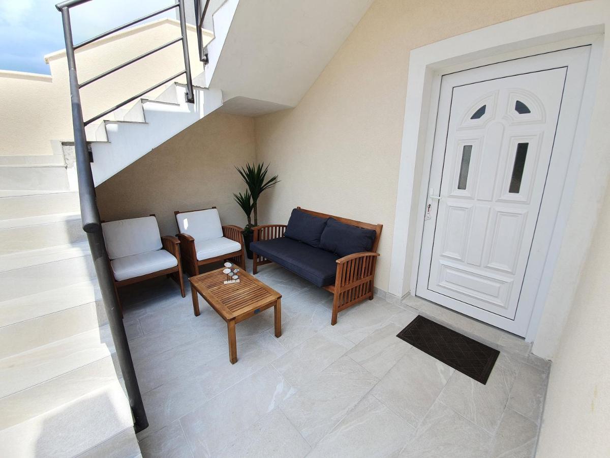Apartments Dora Vantacici Ngoại thất bức ảnh