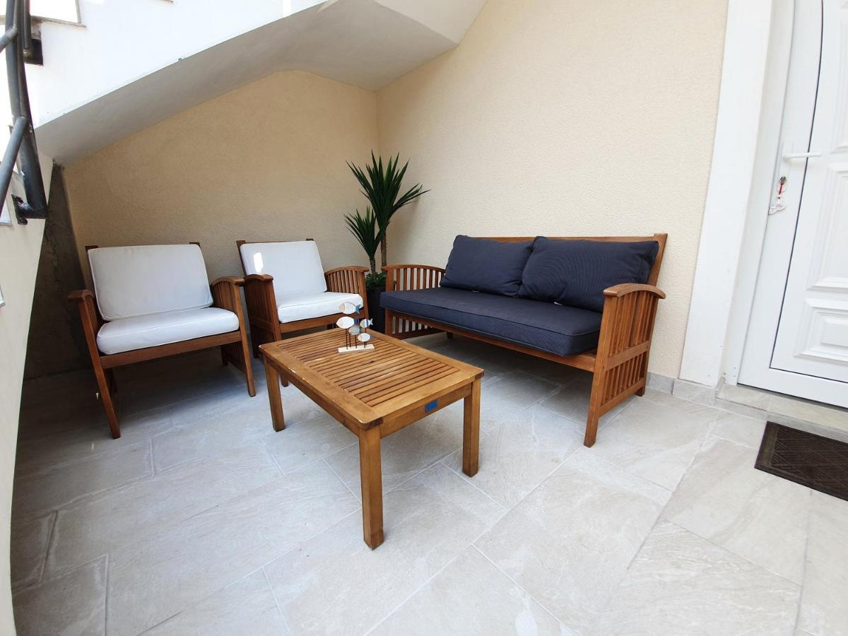 Apartments Dora Vantacici Ngoại thất bức ảnh
