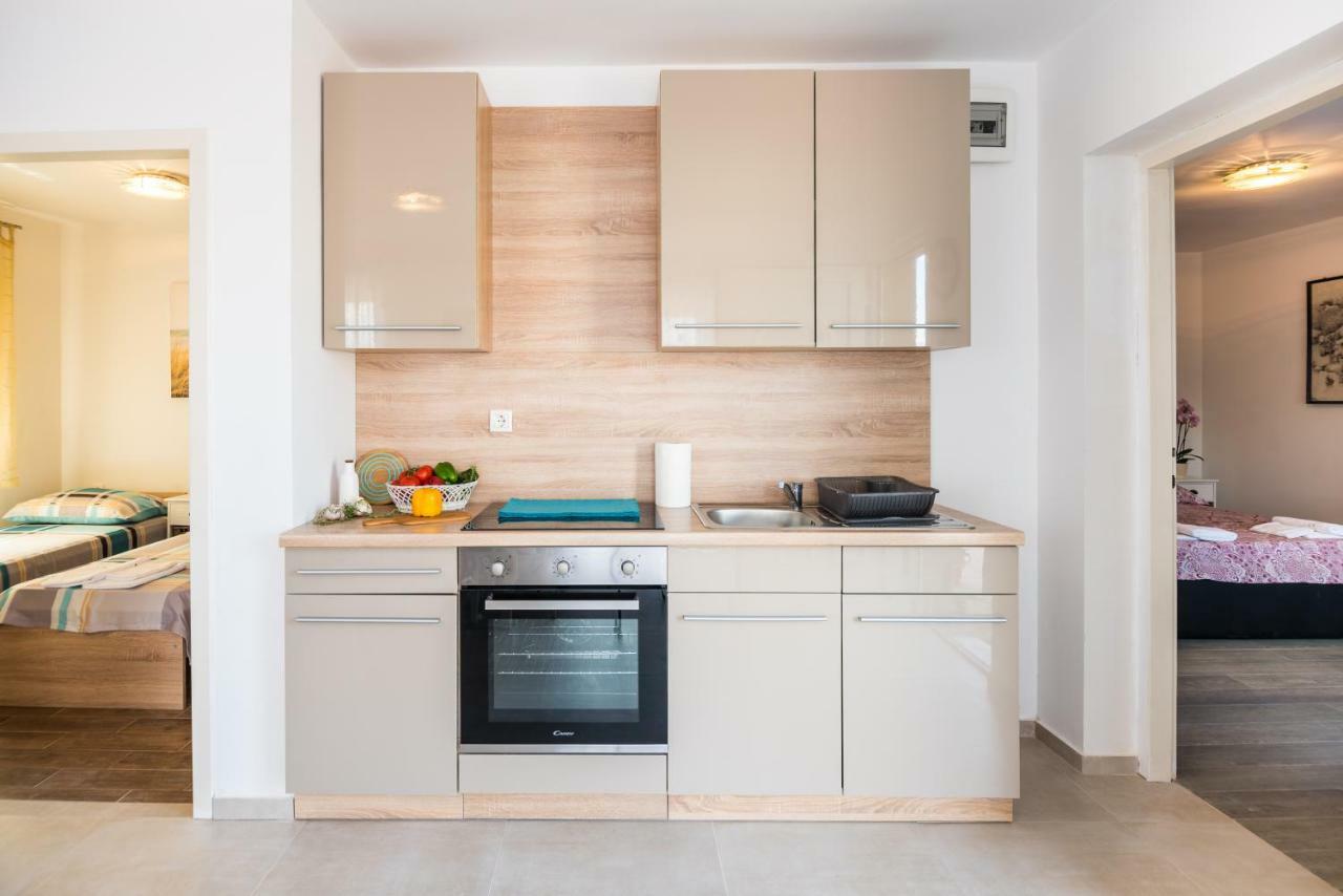 Apartments Dora Vantacici Ngoại thất bức ảnh