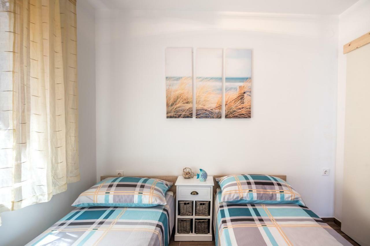 Apartments Dora Vantacici Ngoại thất bức ảnh