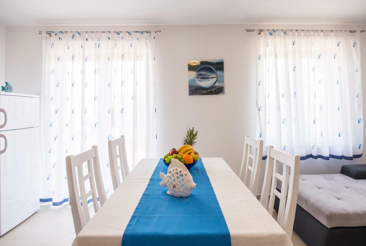 Apartments Dora Vantacici Ngoại thất bức ảnh