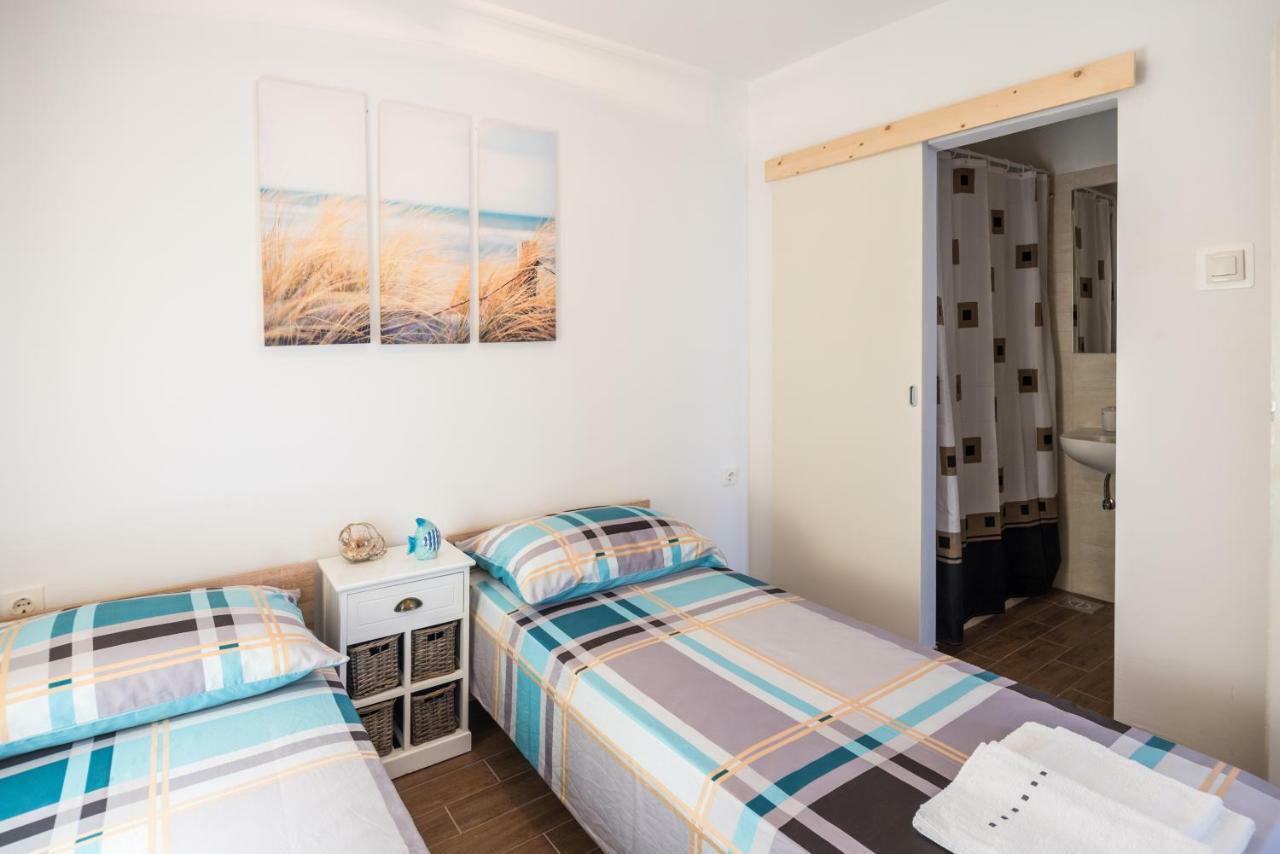 Apartments Dora Vantacici Ngoại thất bức ảnh